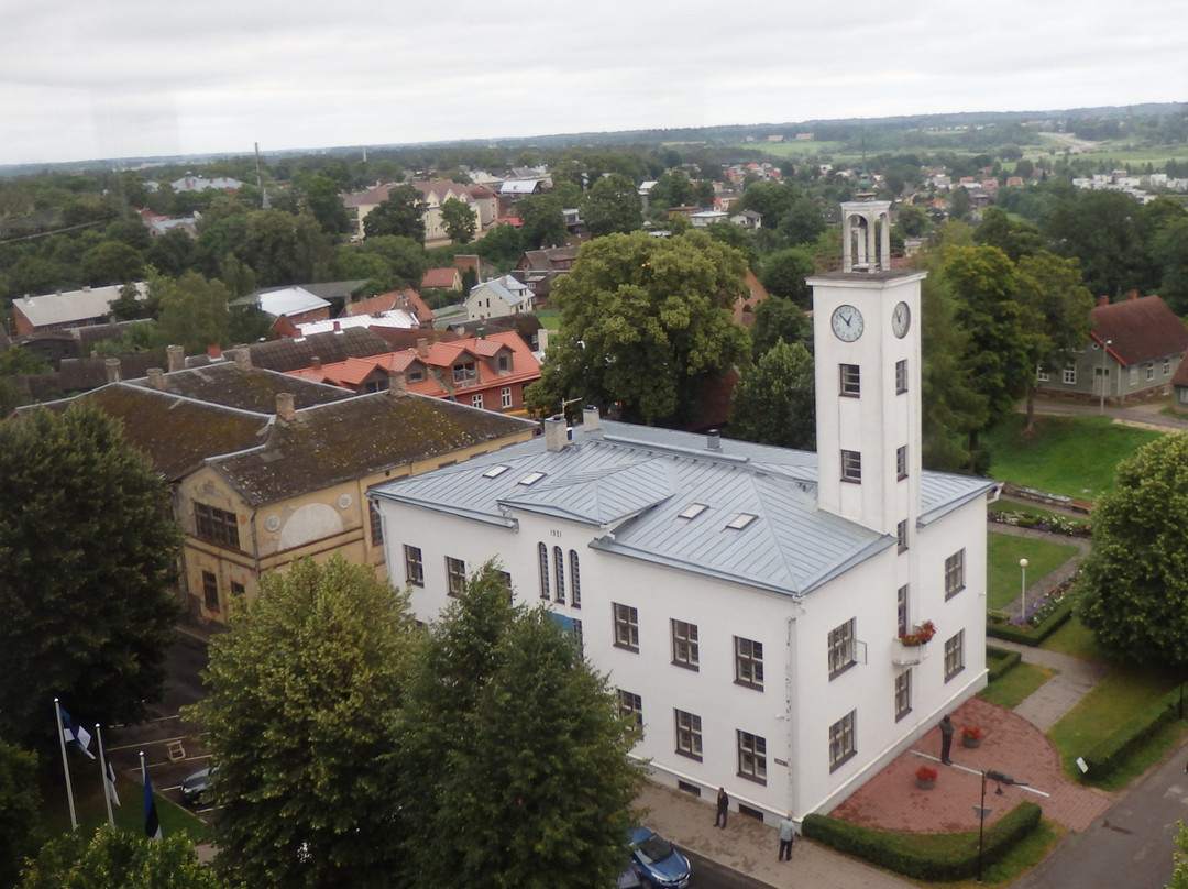 Town Hall and monument to the mayor August Maramaa景点图片