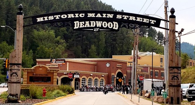 天丽兹度假村欢朋酒店-浴室