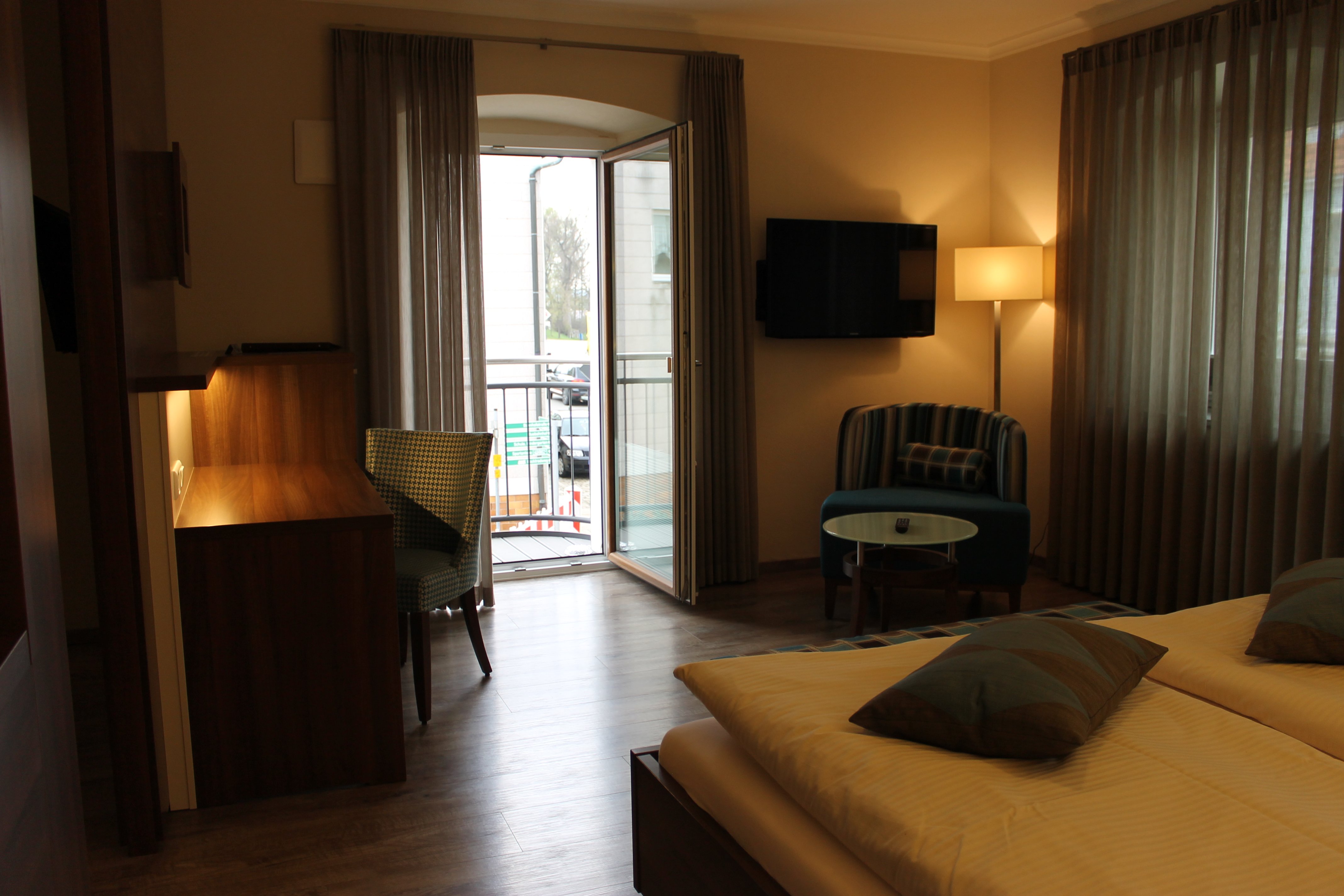 Hotel Number One-官方