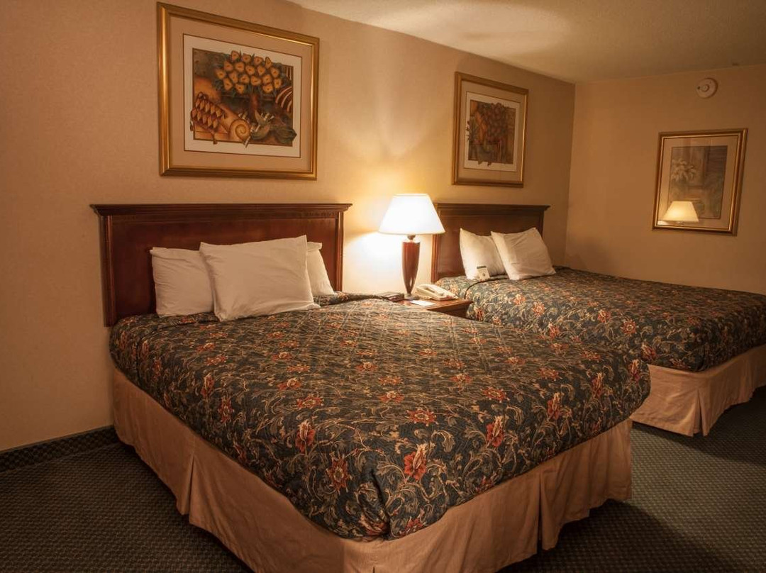 Decatur Conference Center and Hotel主图