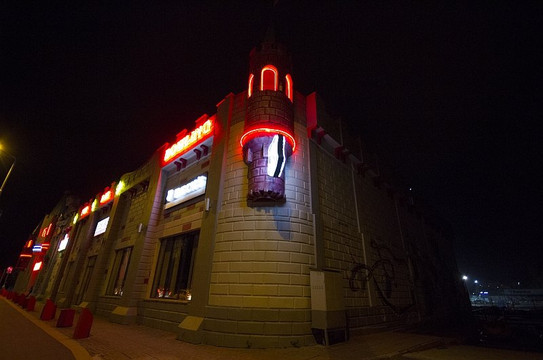 Excalibur Bowling Bar Pub-普罗夫迪夫必去景点