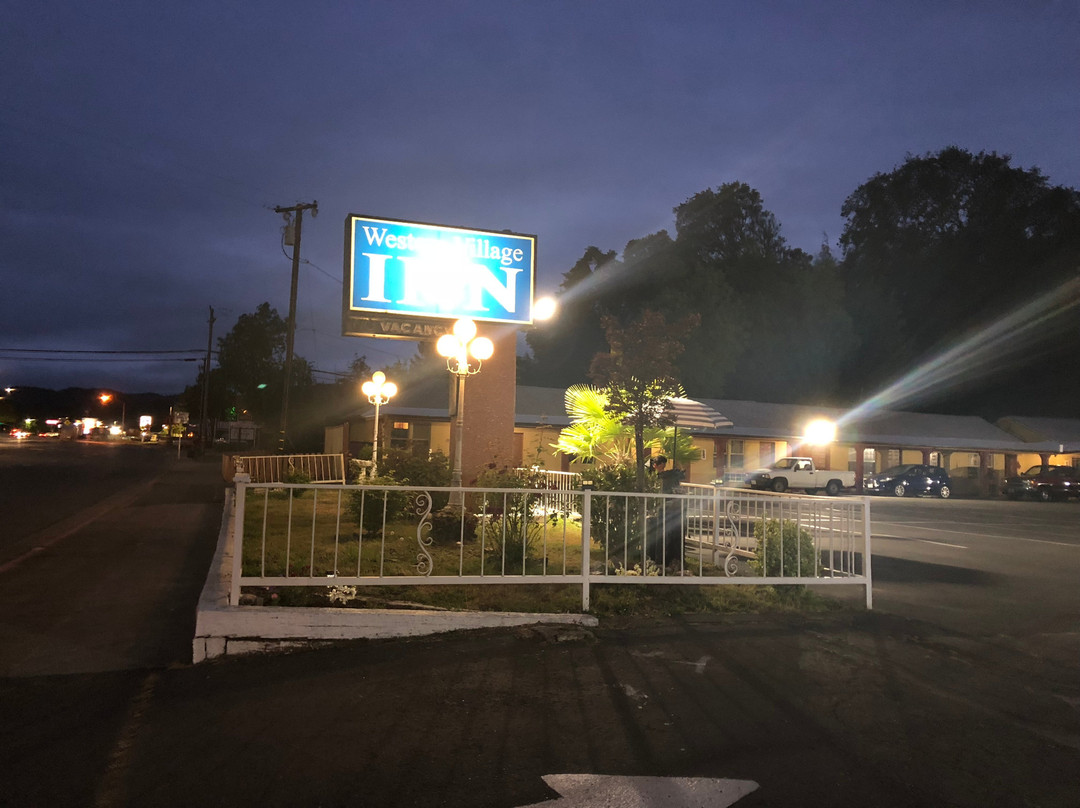 Western Village Inn主图