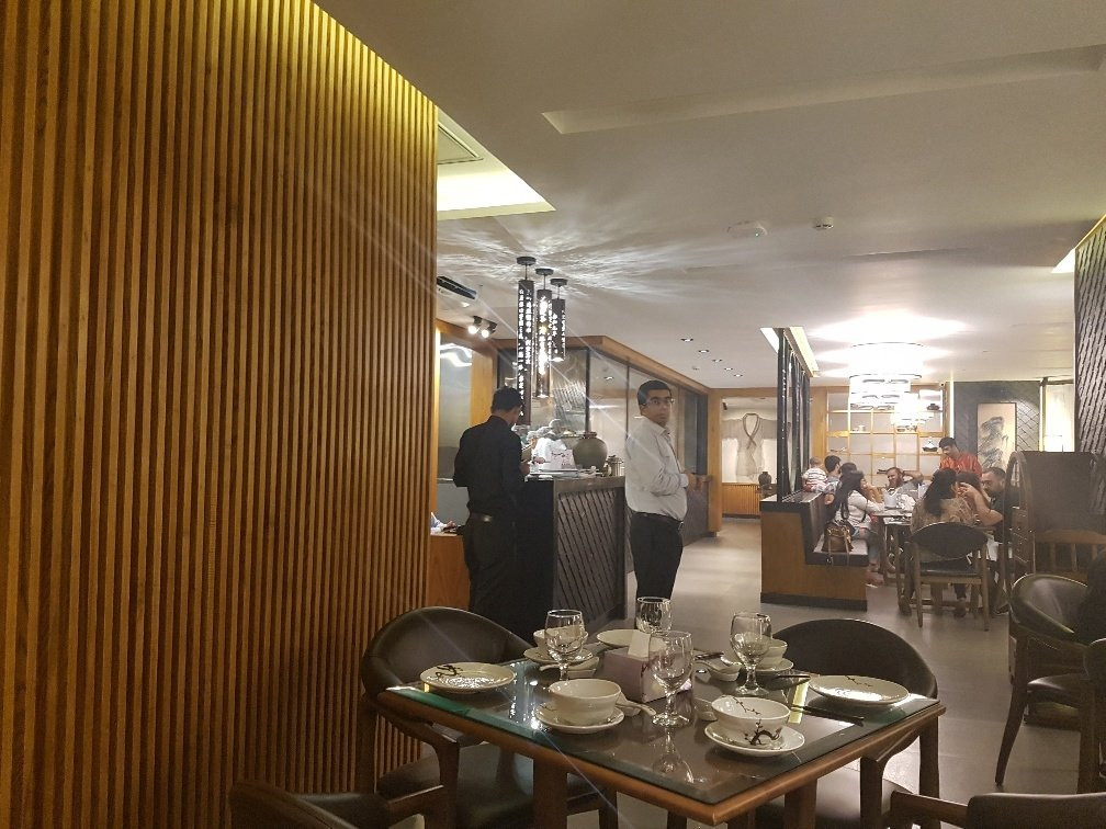 Asian Wok Beverly Center