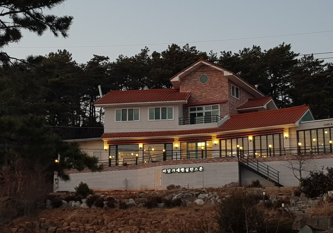 高城郡餐馆和美食-Badatgaeh Haetsal Han Spoon