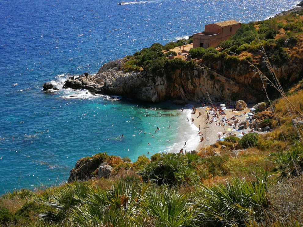 Cala Tonnarella dell'Uzzo-圣维托角必去景点