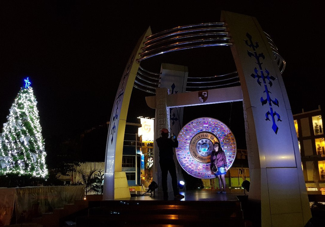 World Peace Gong Ambon景点图片