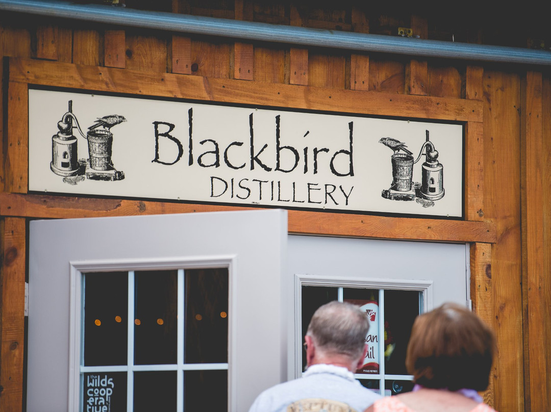 Blackbird Distillery景点图片