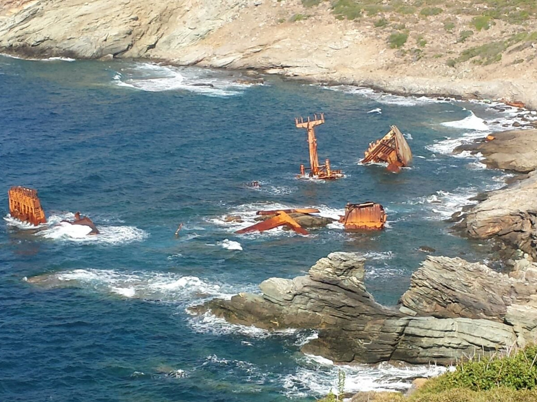 Semiramis Shipwreck-安德罗斯必去景点