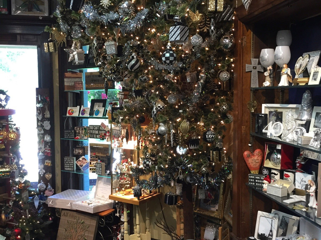 The Christmas House景点图片