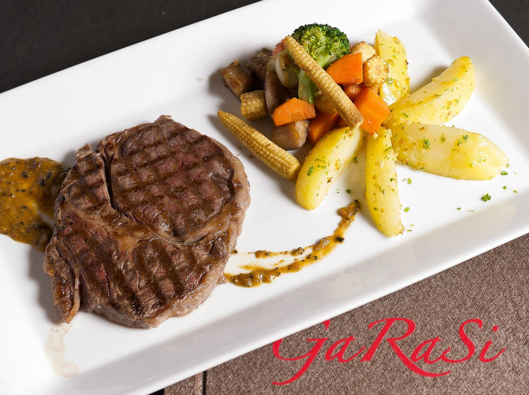 GaRaSi Resto & Grill