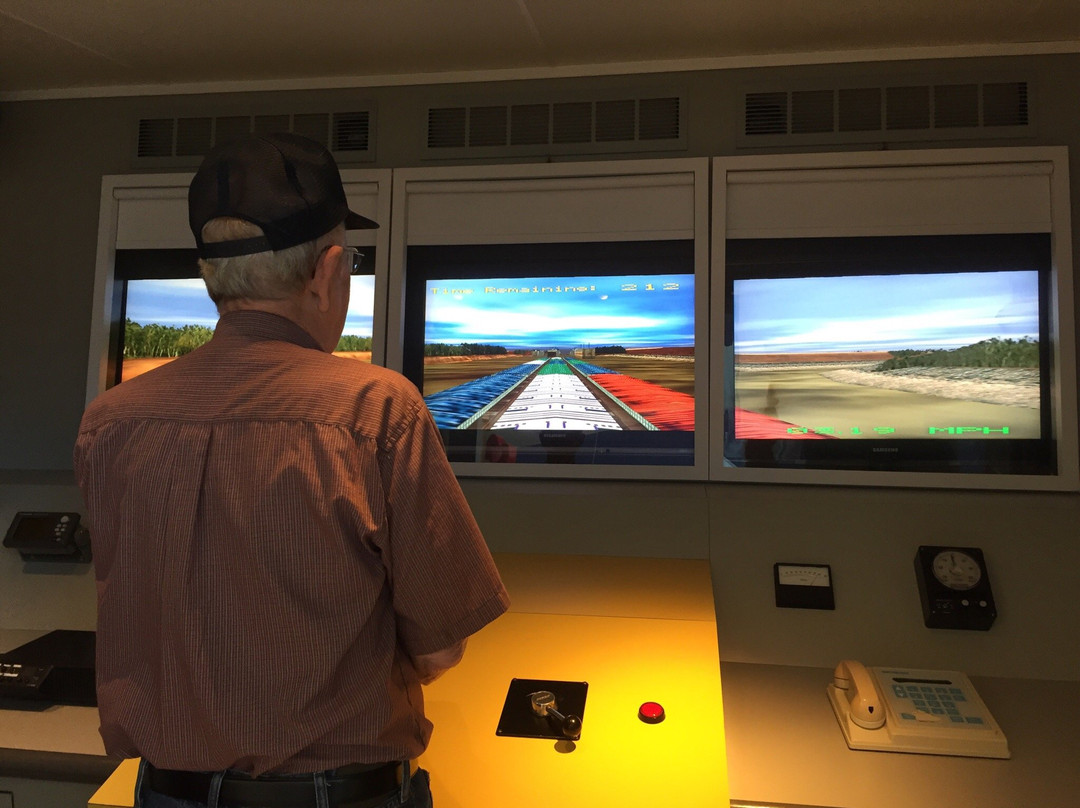 Melvin Price Locks and Dam-East Alton必去景点