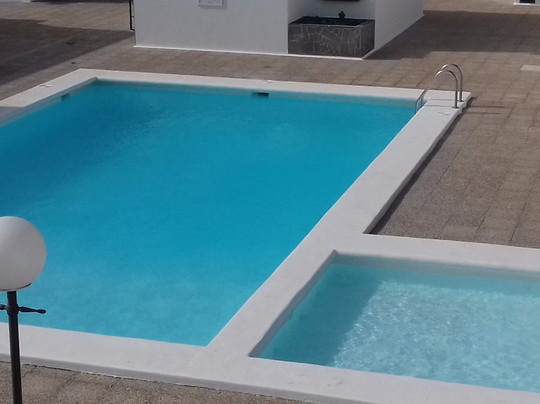 Mimosas Apartments主图