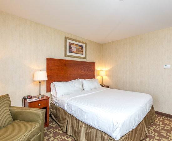 西史泰登岛快捷假日酒店