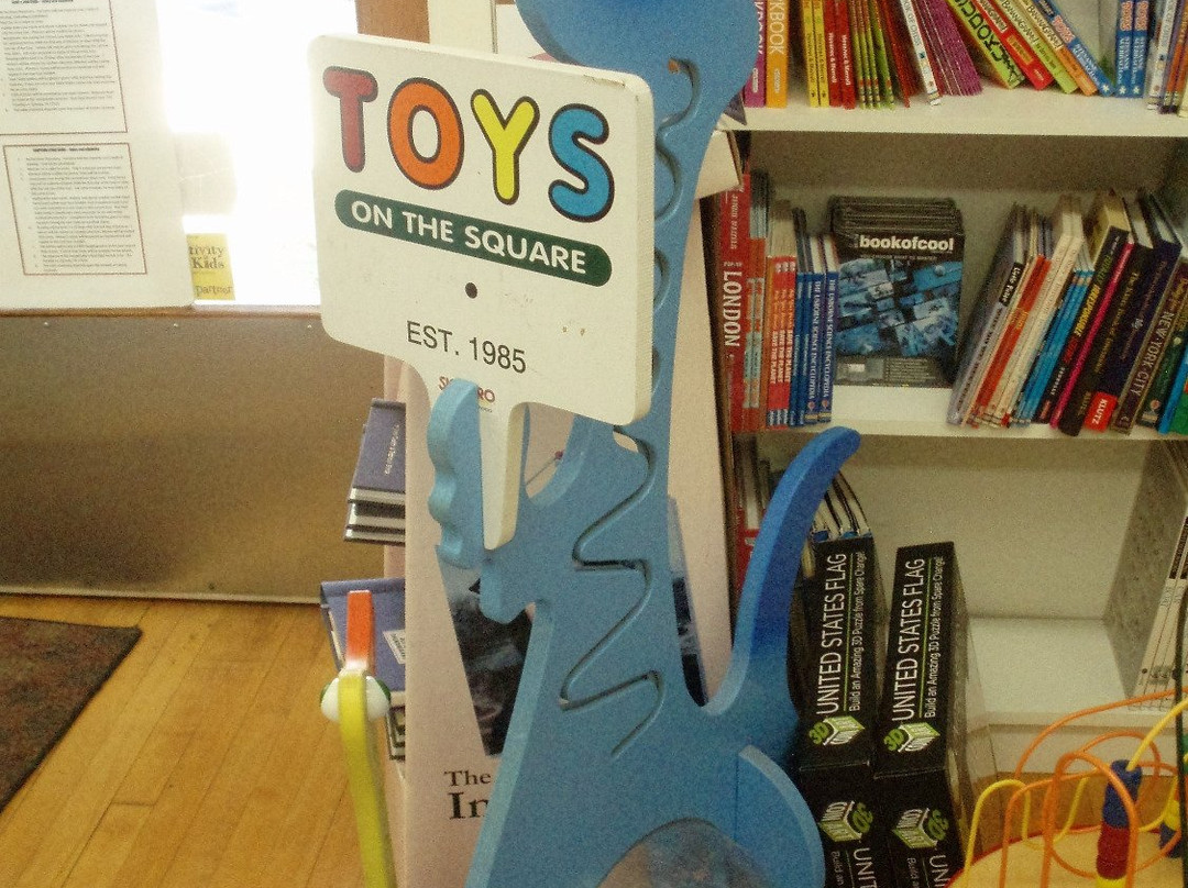 TOYS ON THE SQUARE景点图片