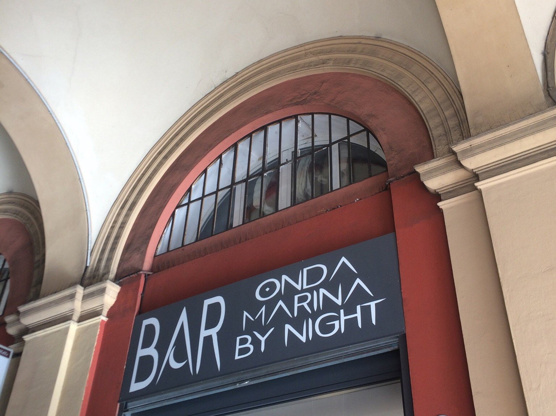 Bar onda marina-博洛尼亚必去景点