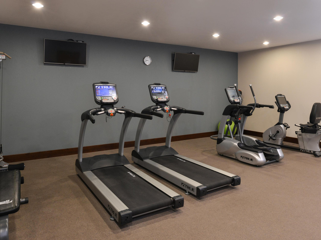 Legacy Suites Hotel主图