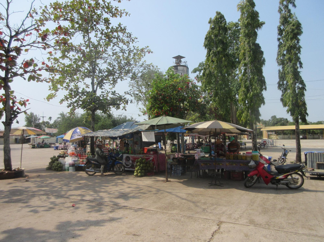 Wat Nam Mong景点图片
