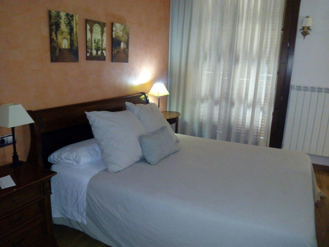 Cabanillas酒店住宿-Hostal Pichorradicas