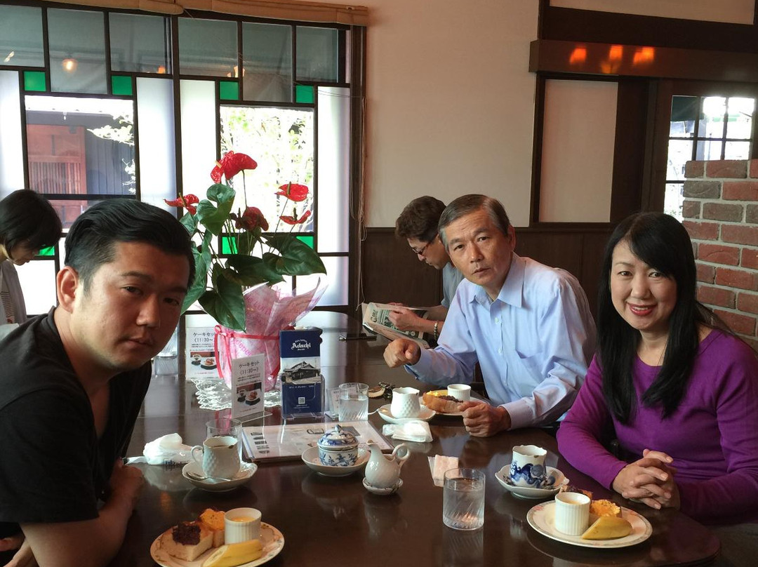 关市餐馆和美食-Cafe Adachi