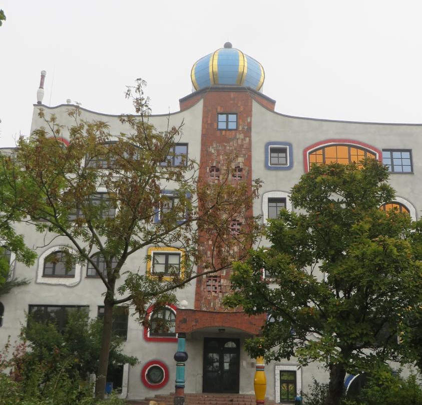 Hundertwasserschule景点图片