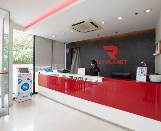 芭堤雅红色星球酒店