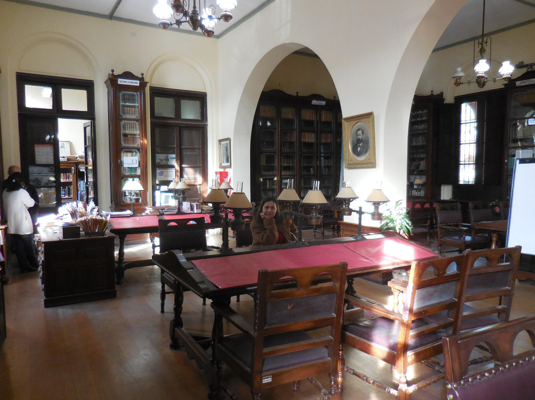 Colegio Justo Jose De Urquiza景点图片