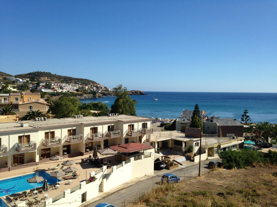 Manos Palace