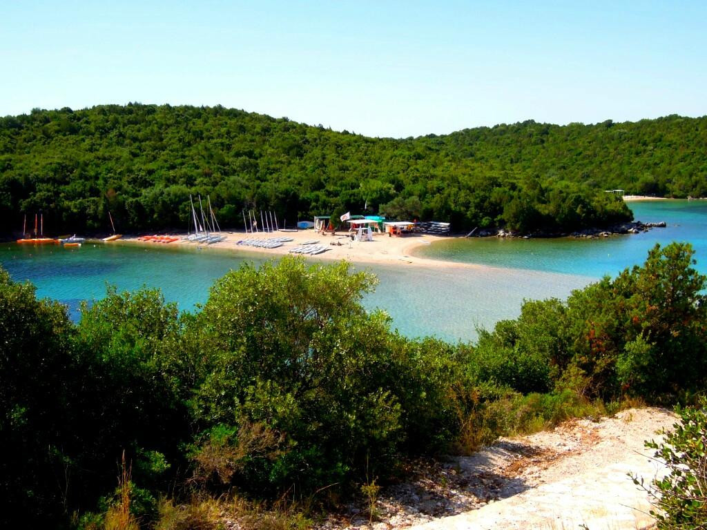 Bella Vraka Beach景点图片