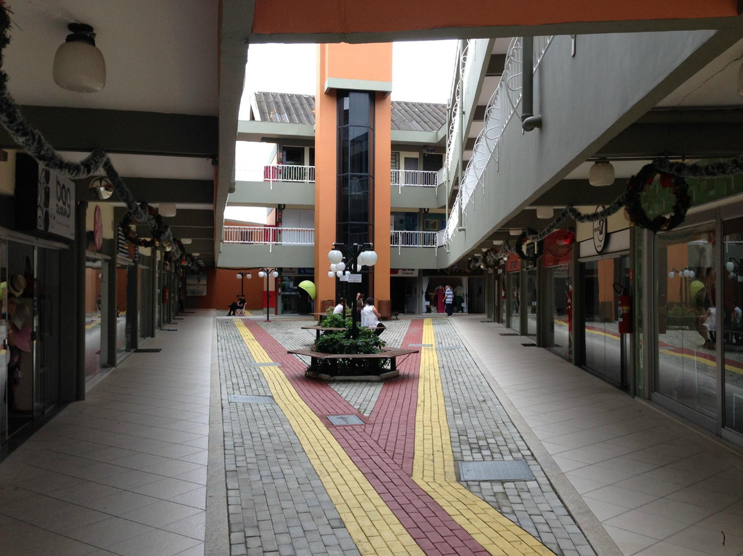 Praia de Sao Francisco旅游景点-Fama Shopping