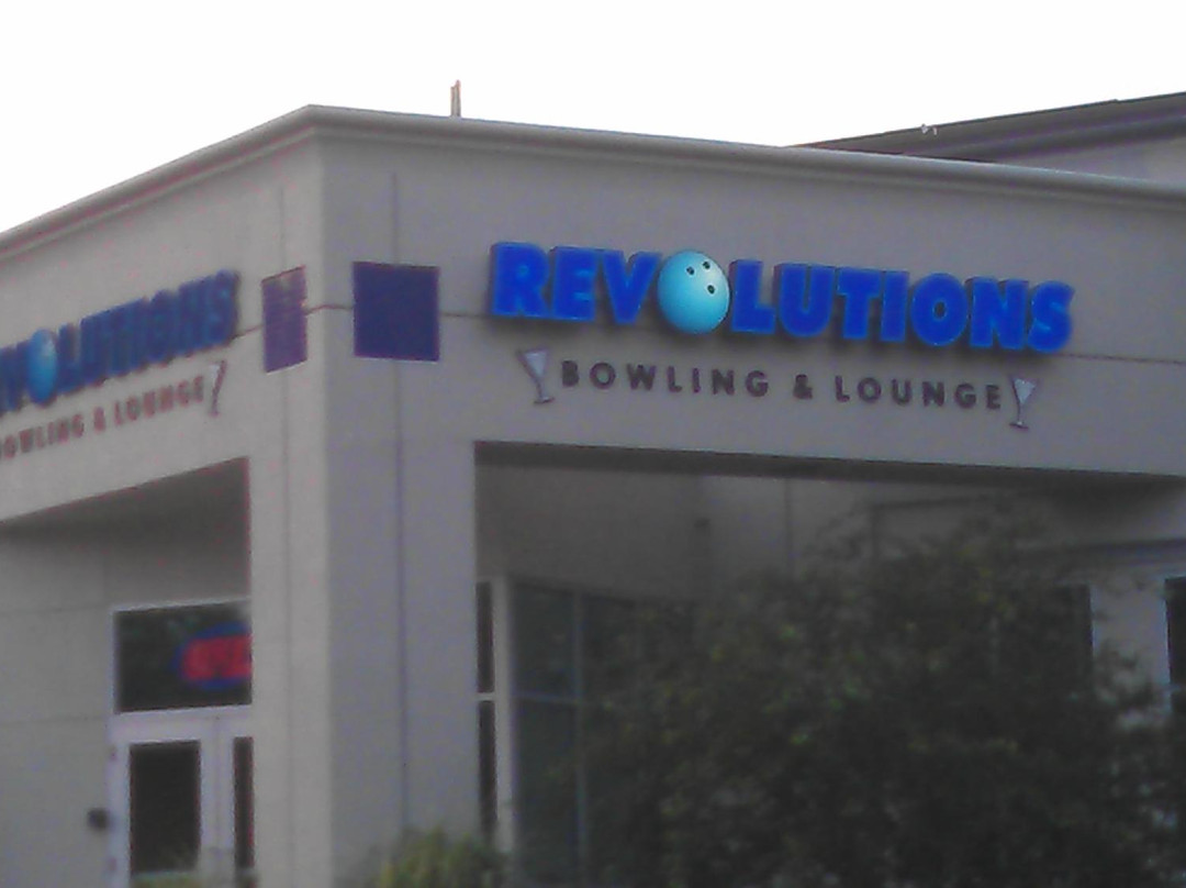 Revolutions Bowling and Lounge-South Windsor必去景点