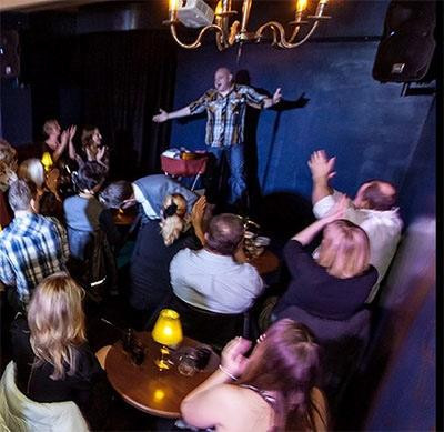 Smoke & Mirrors Comedy & Magic Theatre Pub-布里斯托尔必去景点
