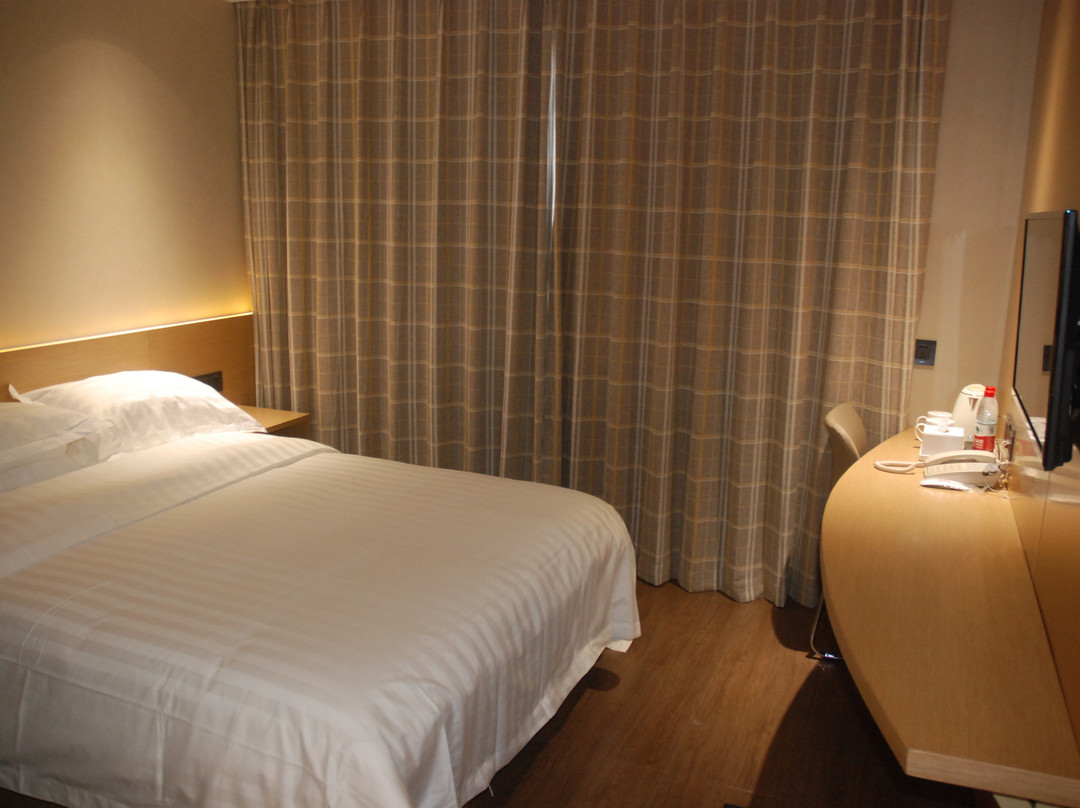 北京丽恩酒店主图