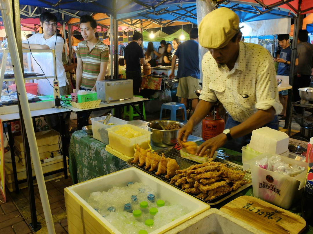 火车夜市-曼谷必去景点