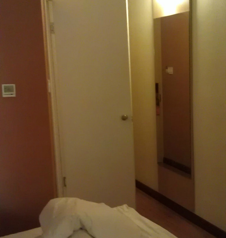 杭州滨江宜必思酒店主图