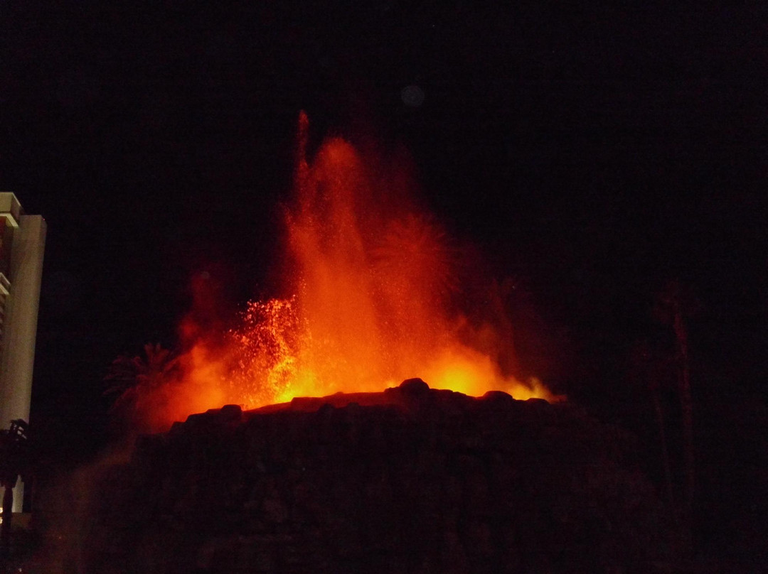 火山喷发秀-拉斯维加斯必去景点