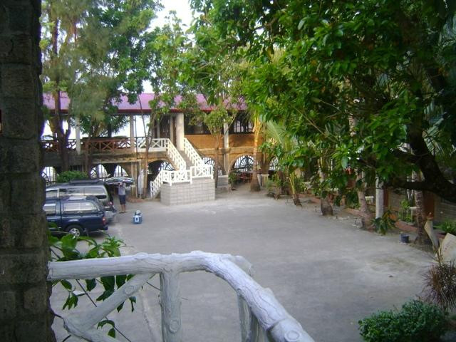 阳光绽放海滨酒店及餐厅