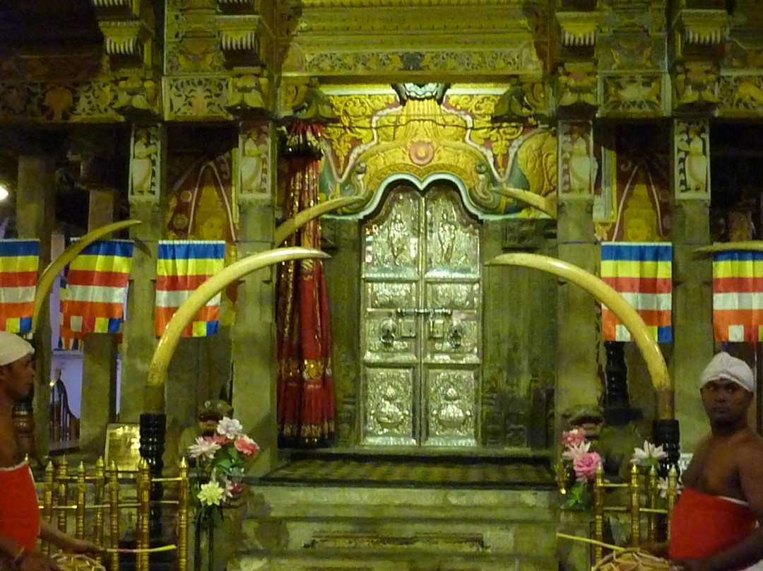 佛牙寺-康提必去景点