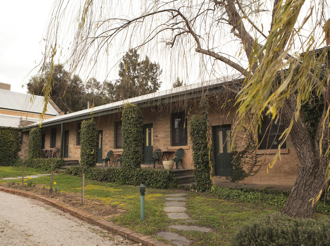 The Rising Sun Hotel主图