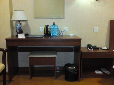 君临商务酒店主图