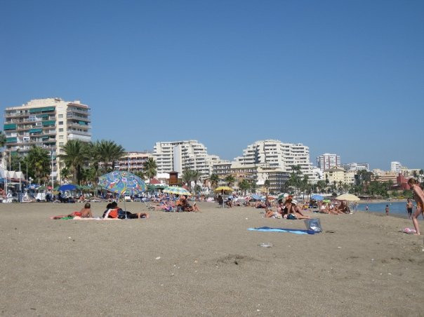 La Perla Beach景点图片
