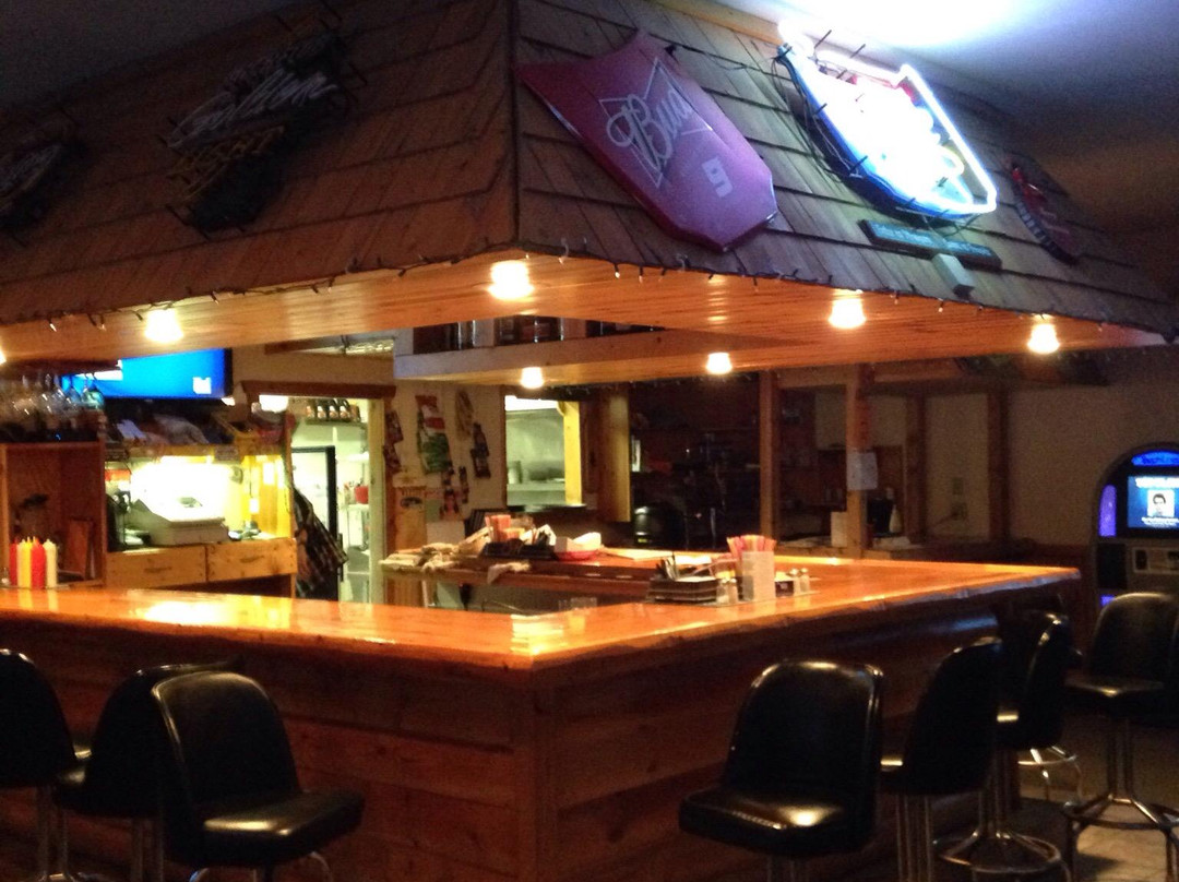 Akeley餐馆和美食-Stompin' Grounds Bar and Grill