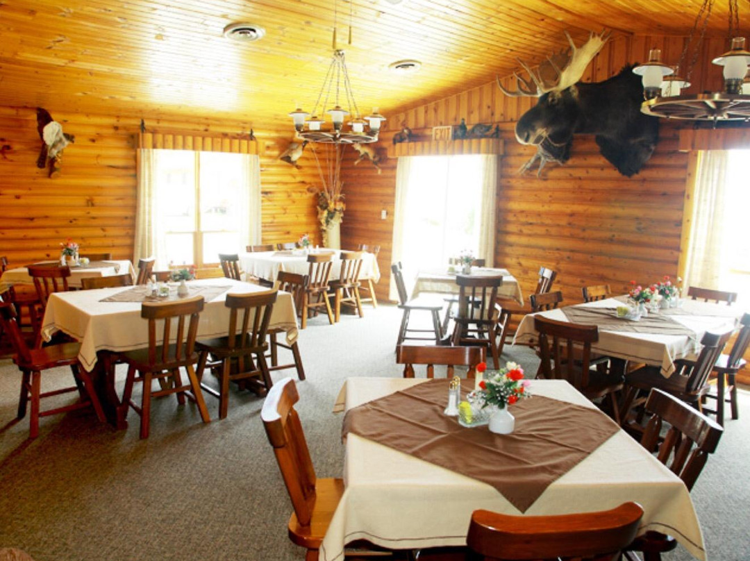 Huber's Lone Pine Lodge