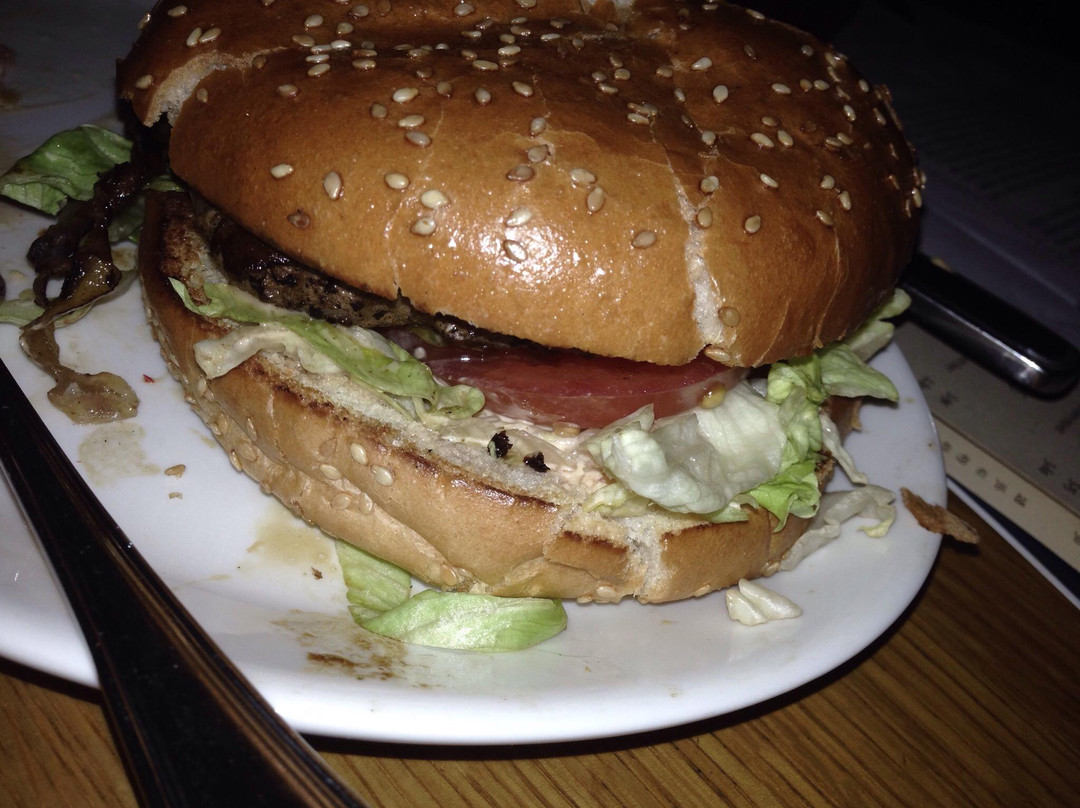 希尔斯伯勒餐馆和美食-McMenamins Cornelius Pass Roadhouse