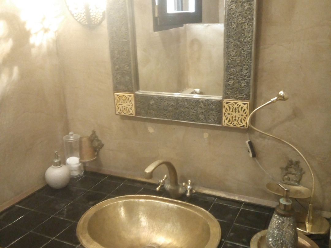 The White Villa主图