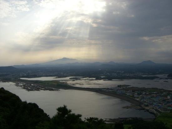 城山日出峰-西归浦市必去景点
