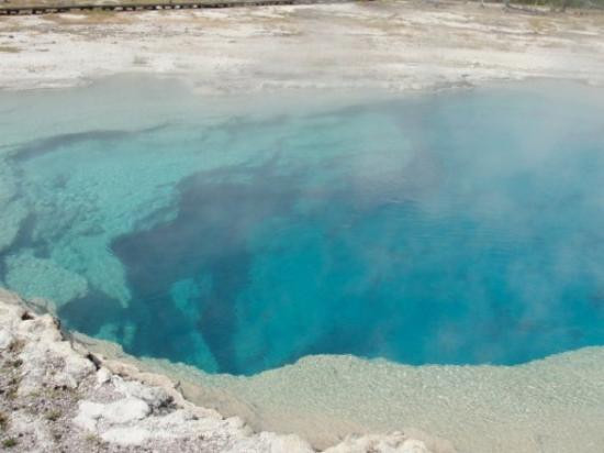 上间歇泉盆地-黄石国家公园必去景点