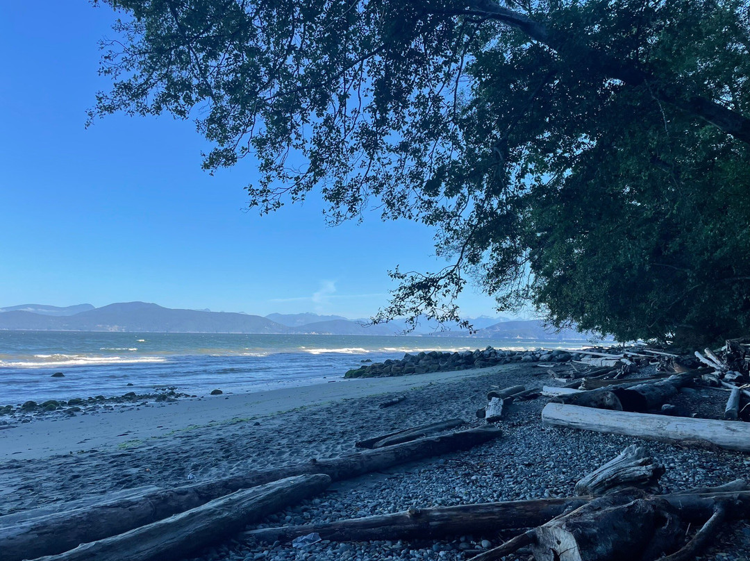 UBC西海岸套房酒店主图