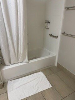 奥卡拉银泉智选假日套房酒店主图