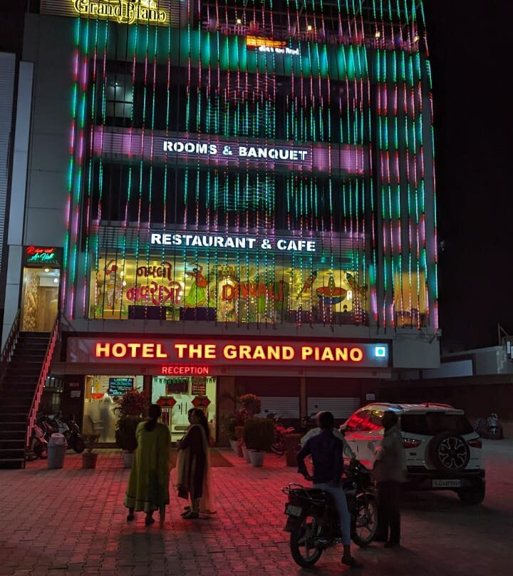 Hotel The Grand Piano - Best Business Hotel In Patan主图