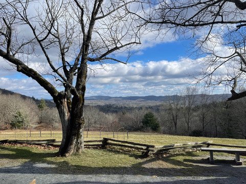 Blowing Rock Trail Rides-布洛英罗克必去景点